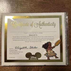 Moana Disney Movie Club VIP Exclusive Pin w/ COA NIP Mint 2016